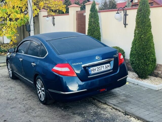 Ниссан Теана, объемом двигателя 3.5 л и пробегом 182 тыс. км за 9000 $, фото 1 на Automoto.ua