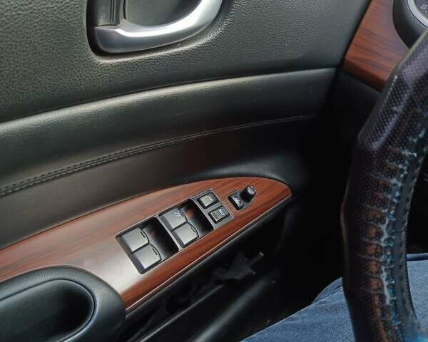 Ниссан Теана, объемом двигателя 2.5 л и пробегом 233 тыс. км за 8500 $, фото 11 на Automoto.ua