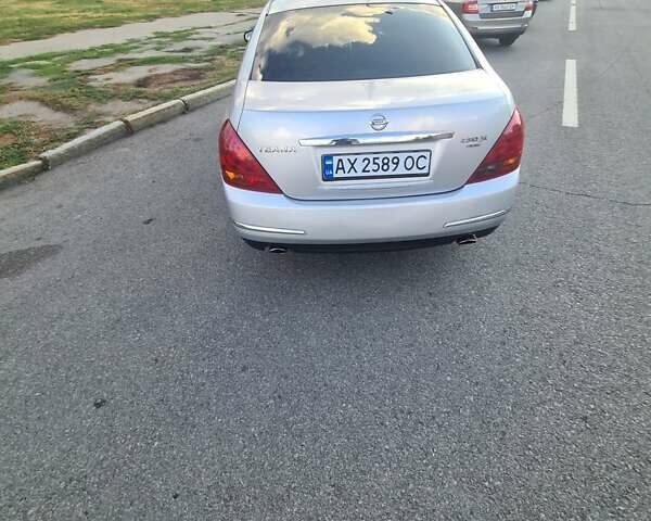 Серый Ниссан Теана, объемом двигателя 2.3 л и пробегом 197 тыс. км за 6600 $, фото 10 на Automoto.ua