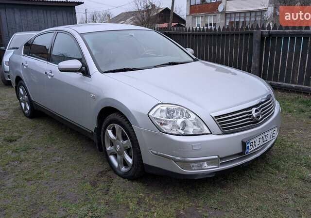 Серый Ниссан Теана, объемом двигателя 3.5 л и пробегом 323 тыс. км за 4000 $, фото 3 на Automoto.ua