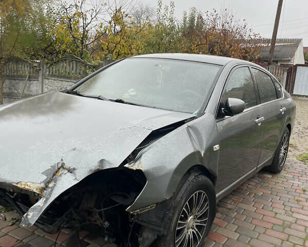 Серый Ниссан Теана, объемом двигателя 2 л и пробегом 100 тыс. км за 3500 $, фото 10 на Automoto.ua