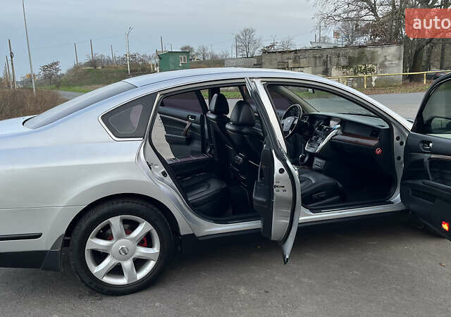 Серый Ниссан Теана, объемом двигателя 3.5 л и пробегом 350 тыс. км за 5700 $, фото 16 на Automoto.ua