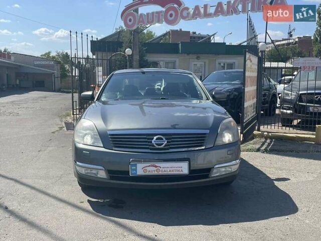 Серый Ниссан Теана, объемом двигателя 2.3 л и пробегом 239 тыс. км за 6199 $, фото 1 на Automoto.ua