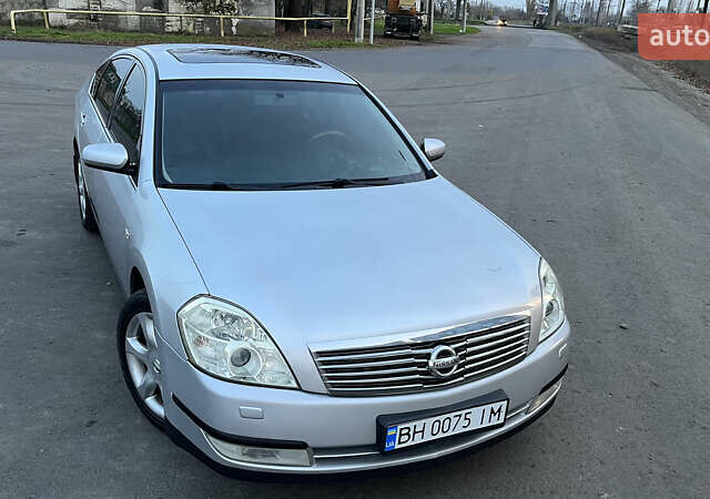 Серый Ниссан Теана, объемом двигателя 3.5 л и пробегом 350 тыс. км за 5700 $, фото 35 на Automoto.ua