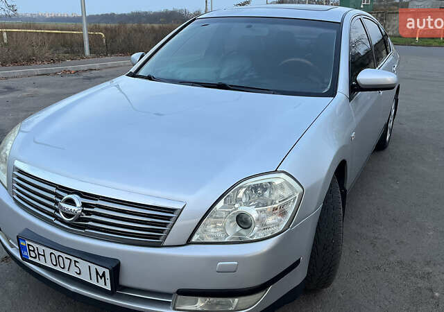Серый Ниссан Теана, объемом двигателя 3.5 л и пробегом 350 тыс. км за 5700 $, фото 33 на Automoto.ua