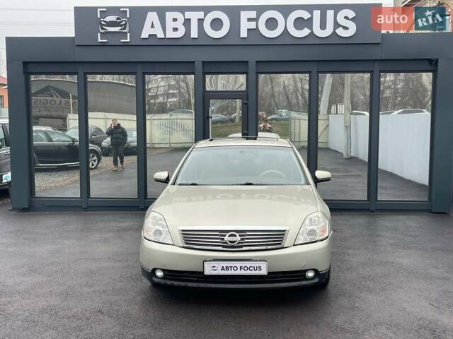 Серый Ниссан Теана, объемом двигателя 2.35 л и пробегом 301 тыс. км за 4990 $, фото 2 на Automoto.ua