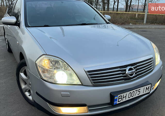 Серый Ниссан Теана, объемом двигателя 3.5 л и пробегом 350 тыс. км за 5700 $, фото 26 на Automoto.ua