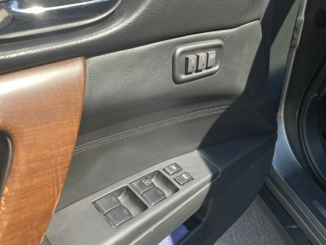 Серый Ниссан Теана, объемом двигателя 2.3 л и пробегом 242 тыс. км за 3800 $, фото 14 на Automoto.ua