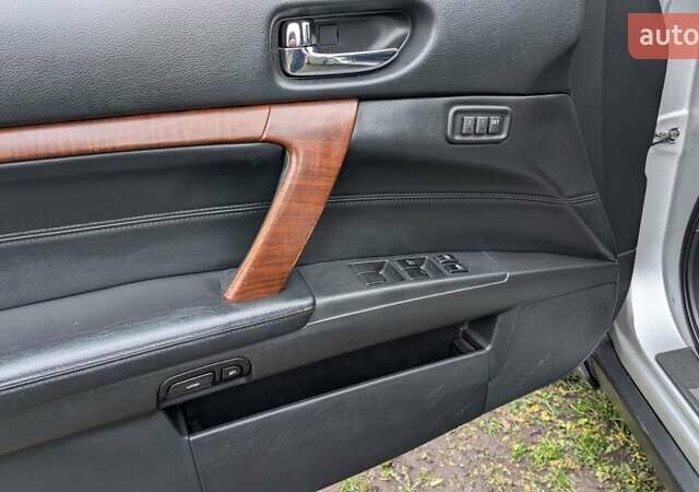 Серый Ниссан Теана, объемом двигателя 3.5 л и пробегом 323 тыс. км за 4000 $, фото 9 на Automoto.ua