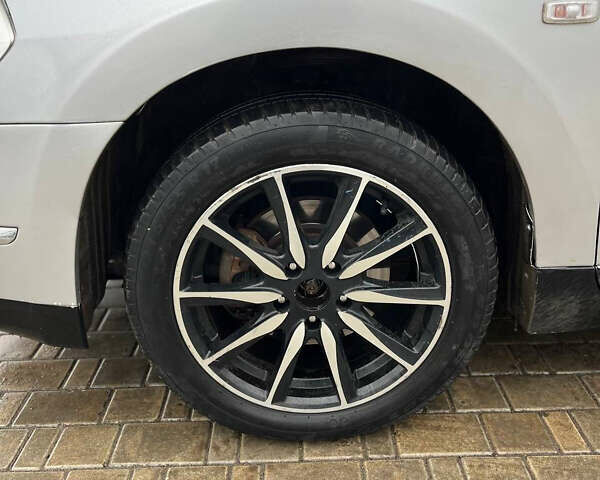 Серый Ниссан Теана, объемом двигателя 2.35 л и пробегом 382 тыс. км за 4500 $, фото 6 на Automoto.ua