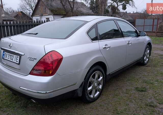 Серый Ниссан Теана, объемом двигателя 3.5 л и пробегом 323 тыс. км за 4000 $, фото 2 на Automoto.ua