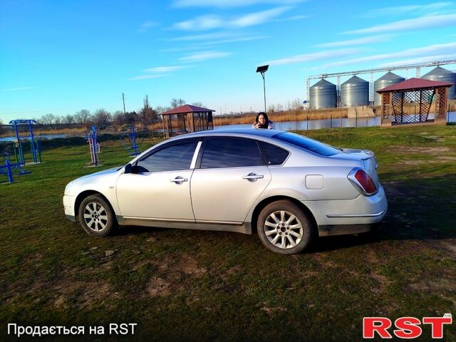 Серый Ниссан Теана, объемом двигателя 2.3 л и пробегом 280 тыс. км за 5000 $, фото 2 на Automoto.ua