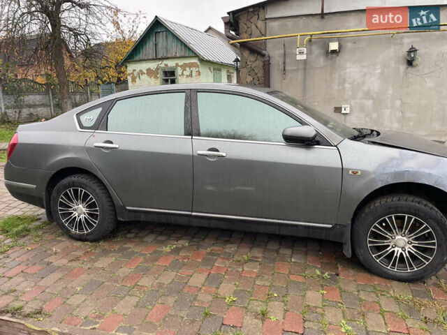 Серый Ниссан Теана, объемом двигателя 2 л и пробегом 100 тыс. км за 3500 $, фото 2 на Automoto.ua