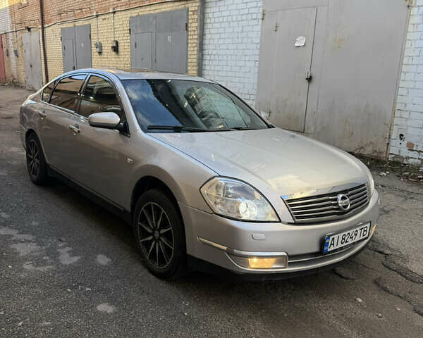 Сірий Ніссан Теана, об'ємом двигуна 2.35 л та пробігом 380 тис. км за 4350 $, фото 5 на Automoto.ua