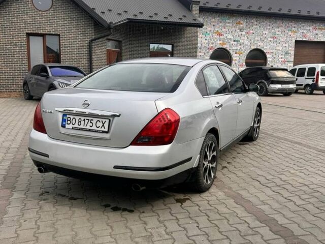 Серый Ниссан Теана, объемом двигателя 2 л и пробегом 301 тыс. км за 4300 $, фото 5 на Automoto.ua
