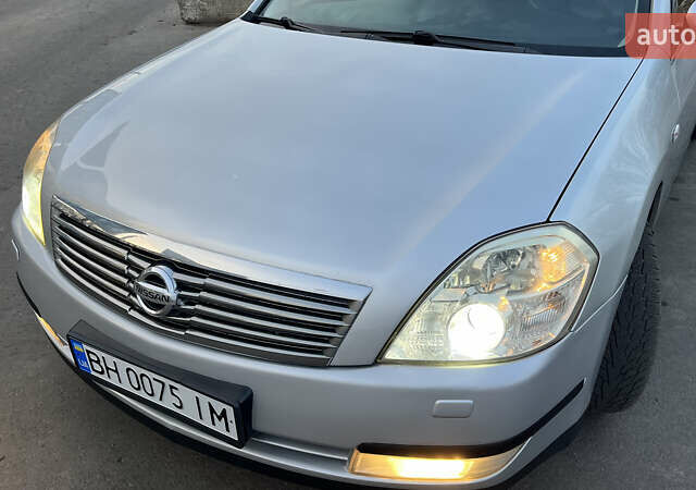 Серый Ниссан Теана, объемом двигателя 3.5 л и пробегом 350 тыс. км за 5700 $, фото 25 на Automoto.ua