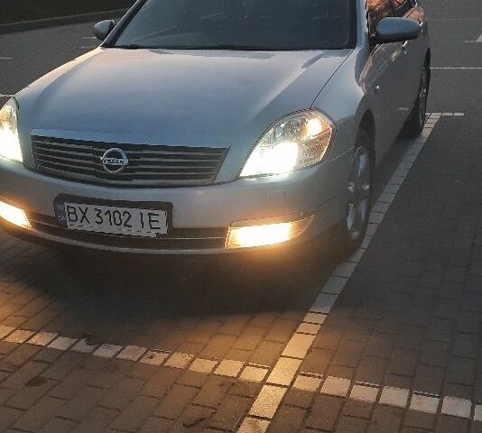 Сірий Ніссан Теана, об'ємом двигуна 3.5 л та пробігом 318 тис. км за 5500 $, фото 2 на Automoto.ua