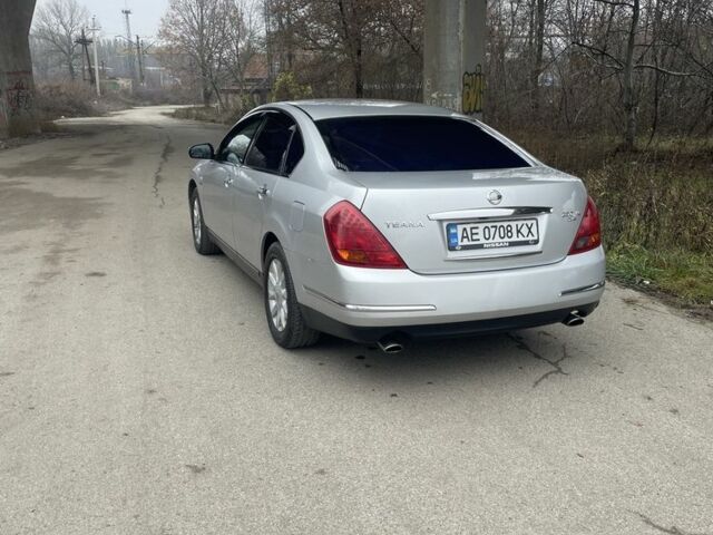 Серый Ниссан Теана, объемом двигателя 2.3 л и пробегом 190 тыс. км за 5900 $, фото 2 на Automoto.ua