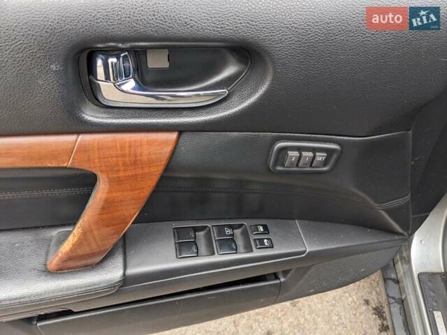 Серый Ниссан Теана, объемом двигателя 2.35 л и пробегом 300 тыс. км за 5000 $, фото 21 на Automoto.ua