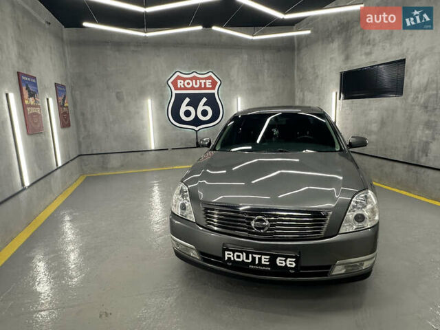 Сірий Ніссан Теана, об'ємом двигуна 0 л та пробігом 247 тис. км за 5990 $, фото 2 на Automoto.ua