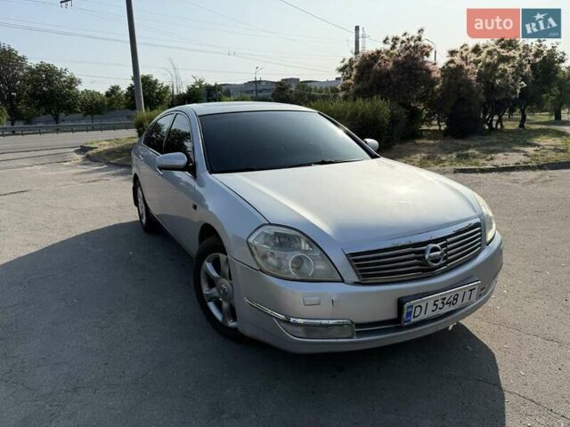 Серый Ниссан Теана, объемом двигателя 3.5 л и пробегом 210 тыс. км за 7000 $, фото 5 на Automoto.ua