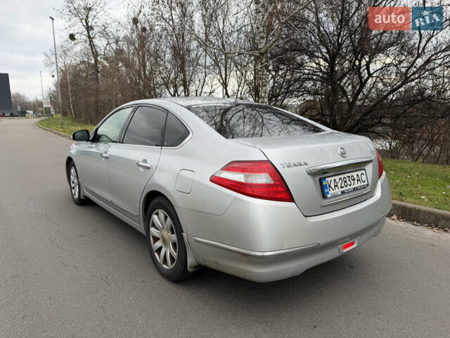 Серый Ниссан Теана, объемом двигателя 2.5 л и пробегом 275 тыс. км за 5999 $, фото 4 на Automoto.ua