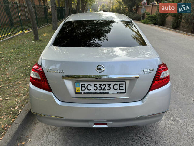 Серый Ниссан Теана, объемом двигателя 3.5 л и пробегом 244 тыс. км за 8500 $, фото 6 на Automoto.ua