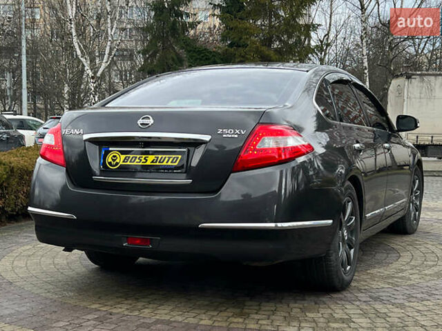 Серый Ниссан Теана, объемом двигателя 2.5 л и пробегом 176 тыс. км за 8200 $, фото 6 на Automoto.ua