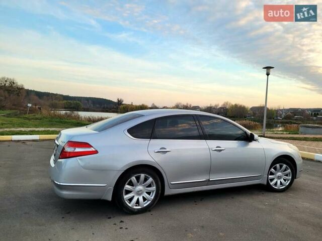 Серый Ниссан Теана, объемом двигателя 2.5 л и пробегом 282 тыс. км за 7900 $, фото 3 на Automoto.ua