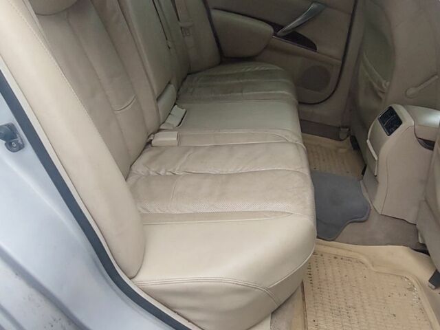 Серый Ниссан Теана, объемом двигателя 2.5 л и пробегом 270 тыс. км за 7300 $, фото 4 на Automoto.ua