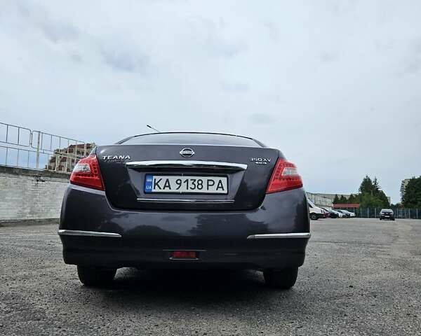 Серый Ниссан Теана, объемом двигателя 3.5 л и пробегом 260 тыс. км за 5900 $, фото 21 на Automoto.ua