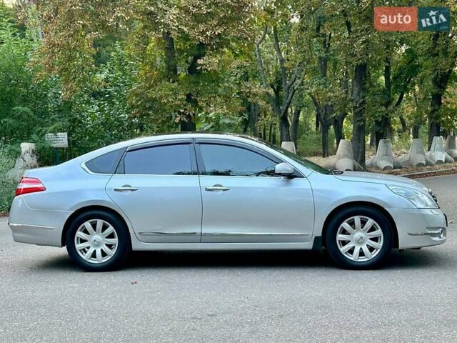 Серый Ниссан Теана, объемом двигателя 2.5 л и пробегом 307 тыс. км за 6599 $, фото 5 на Automoto.ua