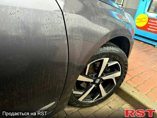 Серый Ниссан Теана, объемом двигателя 2.5 л и пробегом 178 тыс. км за 8500 $, фото 6 на Automoto.ua