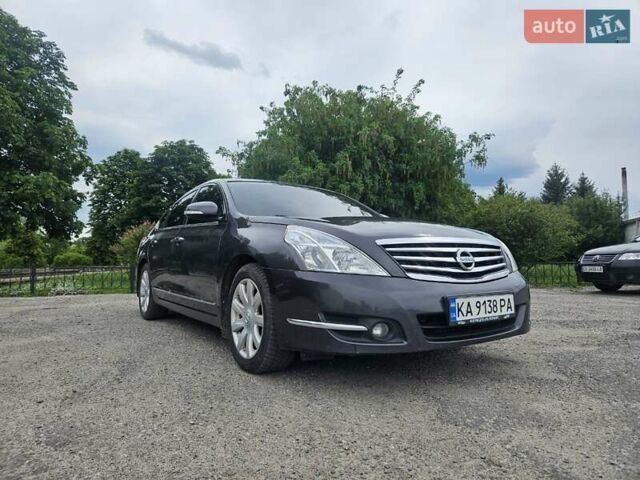 Серый Ниссан Теана, объемом двигателя 3.5 л и пробегом 260 тыс. км за 5900 $, фото 14 на Automoto.ua