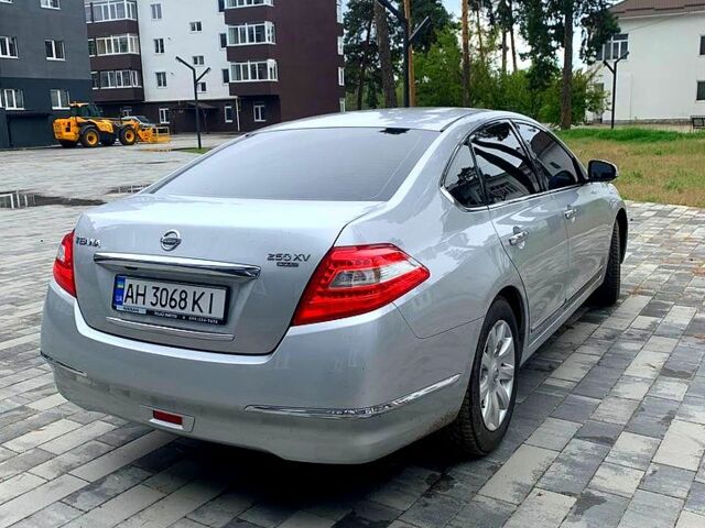 Сірий Ніссан Теана, об'ємом двигуна 2.5 л та пробігом 224 тис. км за 7300 $, фото 2 на Automoto.ua