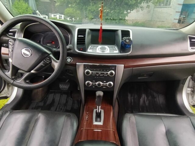 Серый Ниссан Теана, объемом двигателя 0 л и пробегом 317 тыс. км за 5500 $, фото 6 на Automoto.ua