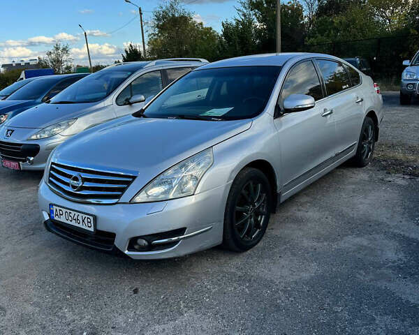 Серый Ниссан Теана, объемом двигателя 2.5 л и пробегом 235 тыс. км за 6999 $, фото 1 на Automoto.ua