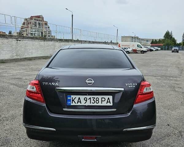 Серый Ниссан Теана, объемом двигателя 3.5 л и пробегом 260 тыс. км за 5900 $, фото 20 на Automoto.ua
