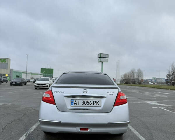 Сірий Ніссан Теана, об'ємом двигуна 3.5 л та пробігом 205 тис. км за 5600 $, фото 4 на Automoto.ua