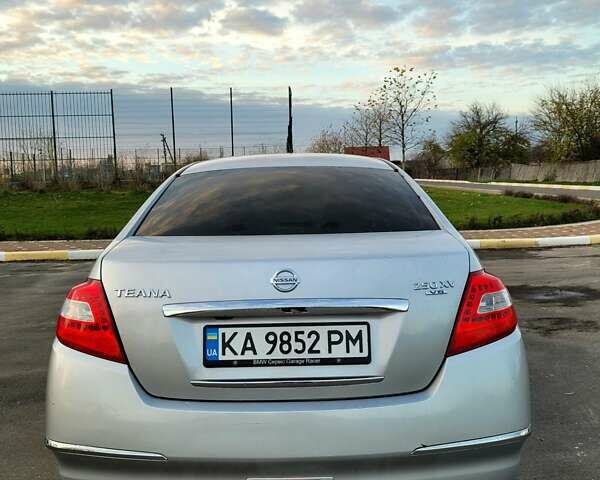 Серый Ниссан Теана, объемом двигателя 2.5 л и пробегом 282 тыс. км за 7900 $, фото 30 на Automoto.ua