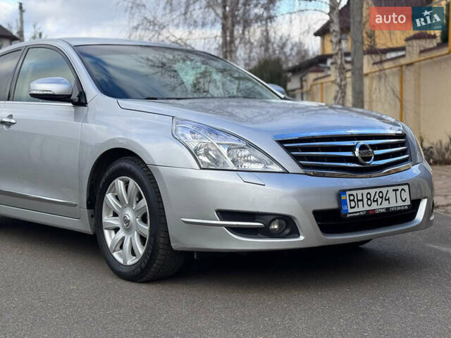 Серый Ниссан Теана, объемом двигателя 3.5 л и пробегом 144 тыс. км за 8900 $, фото 3 на Automoto.ua