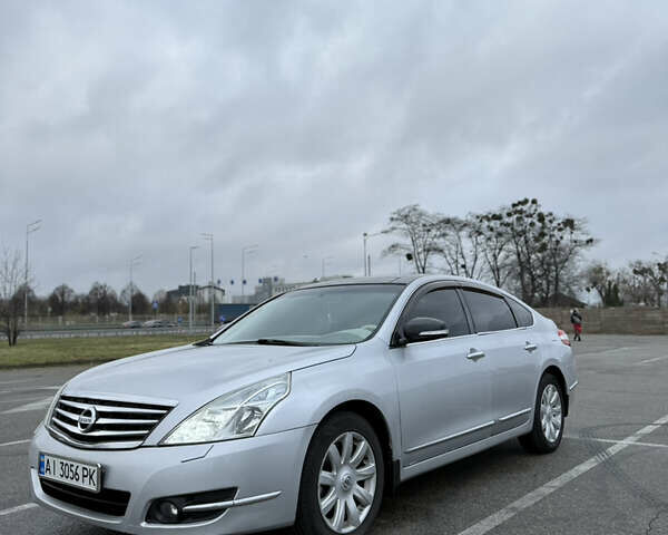 Сірий Ніссан Теана, об'ємом двигуна 3.5 л та пробігом 205 тис. км за 5600 $, фото 1 на Automoto.ua