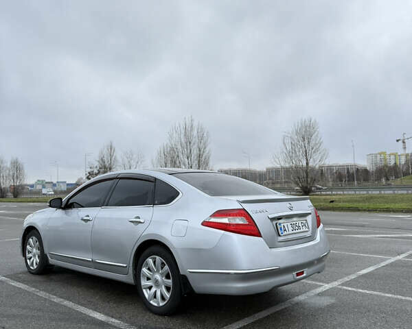 Сірий Ніссан Теана, об'ємом двигуна 3.5 л та пробігом 205 тис. км за 5600 $, фото 3 на Automoto.ua