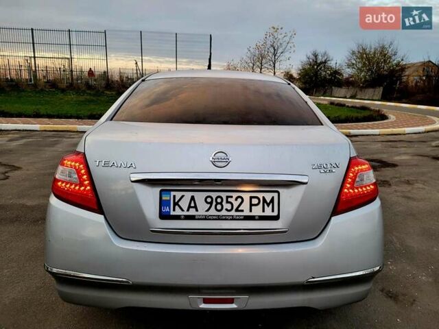 Серый Ниссан Теана, объемом двигателя 2.5 л и пробегом 282 тыс. км за 7900 $, фото 34 на Automoto.ua