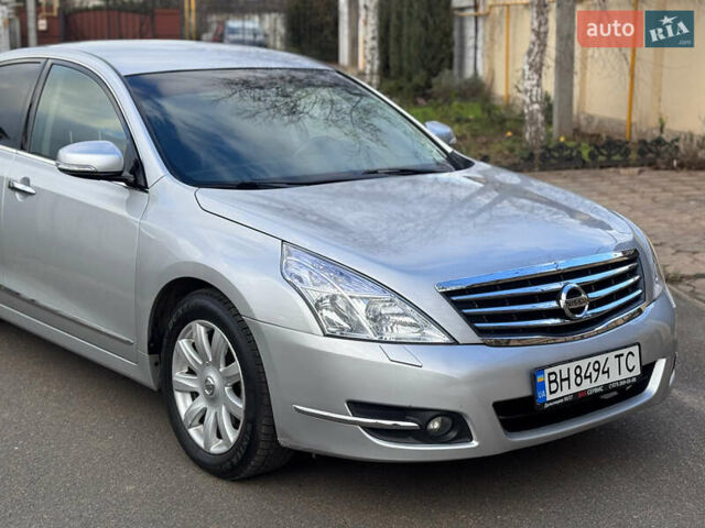 Серый Ниссан Теана, объемом двигателя 3.5 л и пробегом 144 тыс. км за 8900 $, фото 2 на Automoto.ua