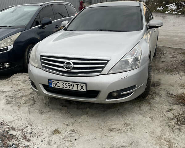 Серый Ниссан Теана, объемом двигателя 2.5 л и пробегом 280 тыс. км за 6500 $, фото 2 на Automoto.ua