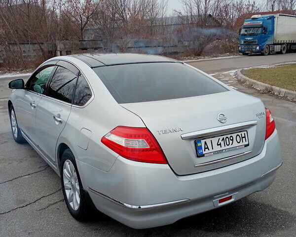 Серый Ниссан Теана, объемом двигателя 3.5 л и пробегом 241 тыс. км за 7000 $, фото 10 на Automoto.ua
