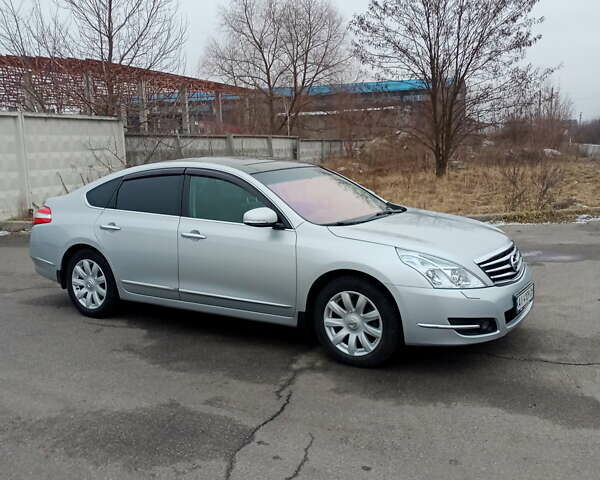 Серый Ниссан Теана, объемом двигателя 3.5 л и пробегом 241 тыс. км за 7000 $, фото 4 на Automoto.ua