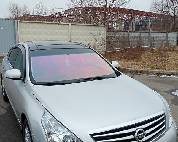 Серый Ниссан Теана, объемом двигателя 3.5 л и пробегом 241 тыс. км за 7000 $, фото 6 на Automoto.ua