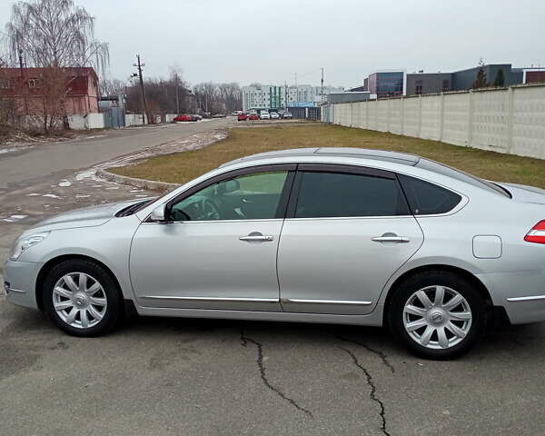 Серый Ниссан Теана, объемом двигателя 3.5 л и пробегом 241 тыс. км за 7000 $, фото 2 на Automoto.ua